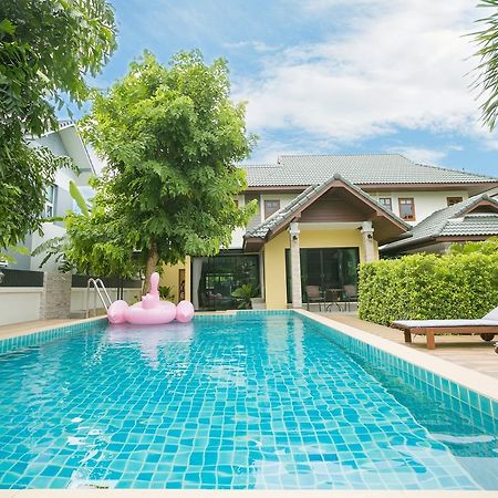 Y'S Villa 独栋泳池别墅-2 Chiang Mai Esterno foto